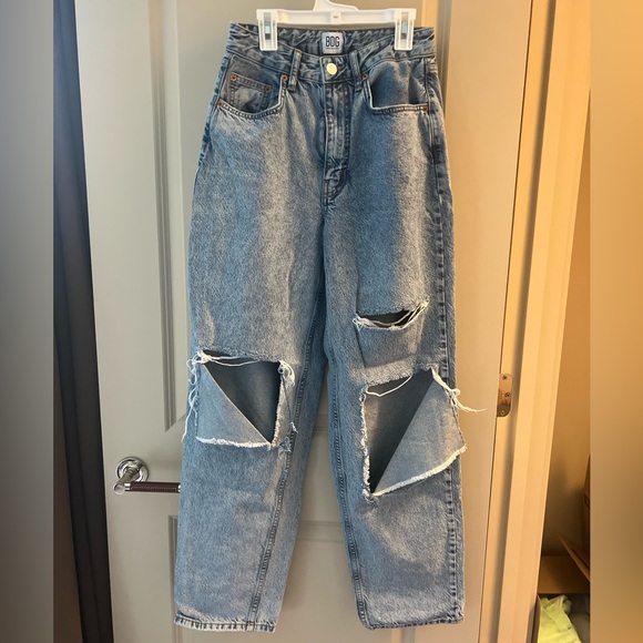 Urban Outfitters Destroyed High Rise Baggy Jeans Light Wash - Picture 5 of 8
